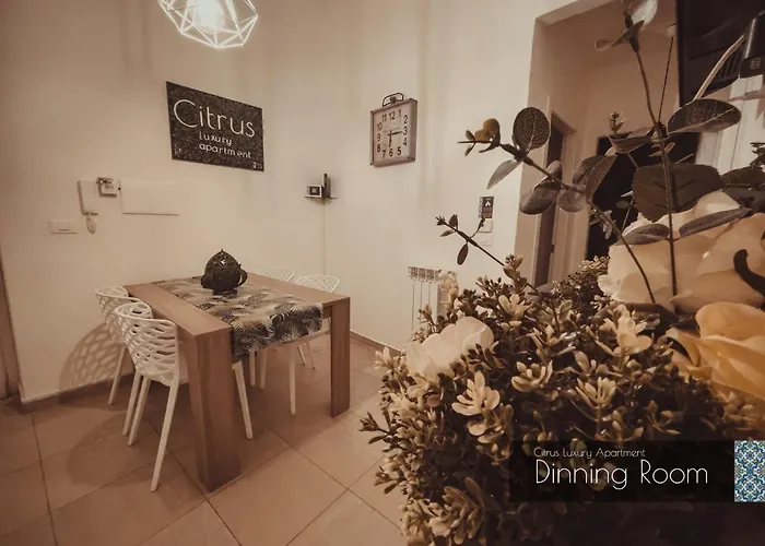Citrus Luxury - With Up To 3 Bedrooms In Center Feriehus